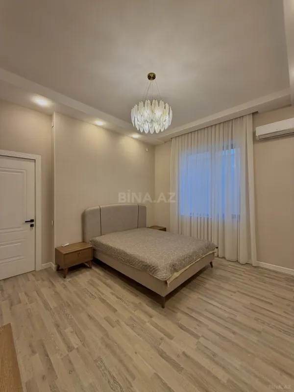 Satılır 4 otaqlı həyət evi 200 m²