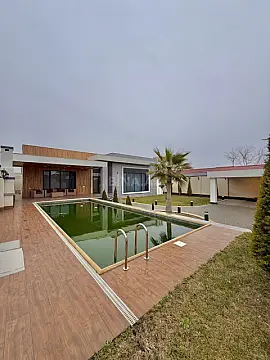 Satılır 4 otaqlı həyət evi 200 m²