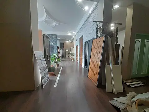 Kirayə verilir obyekt 270 m²