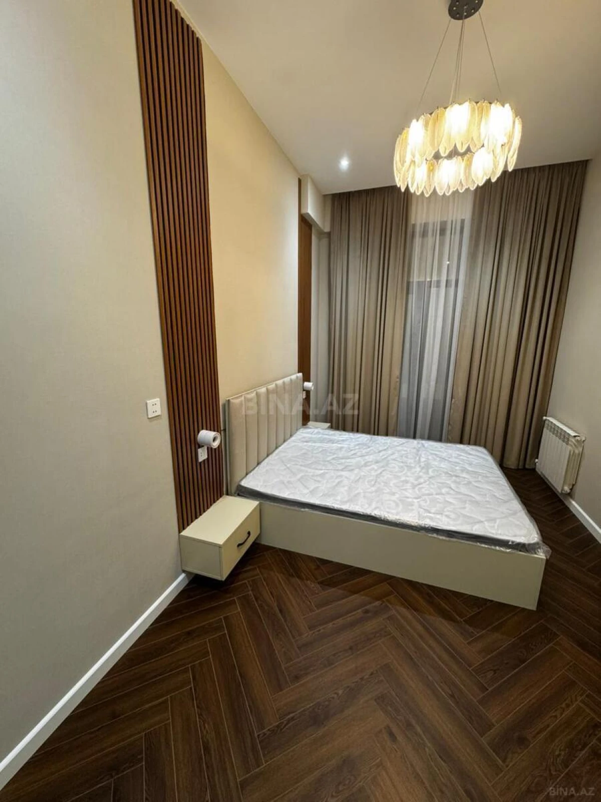 Satılır 3 otaqlı mənzil 125 m²