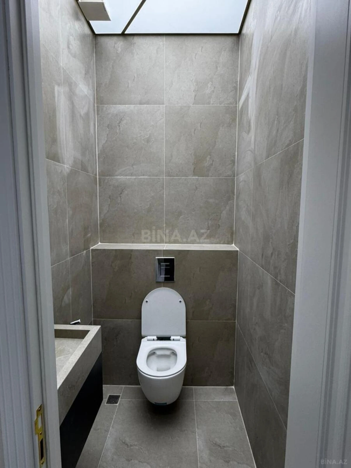 Satılır 3 otaqlı mənzil 125 m²