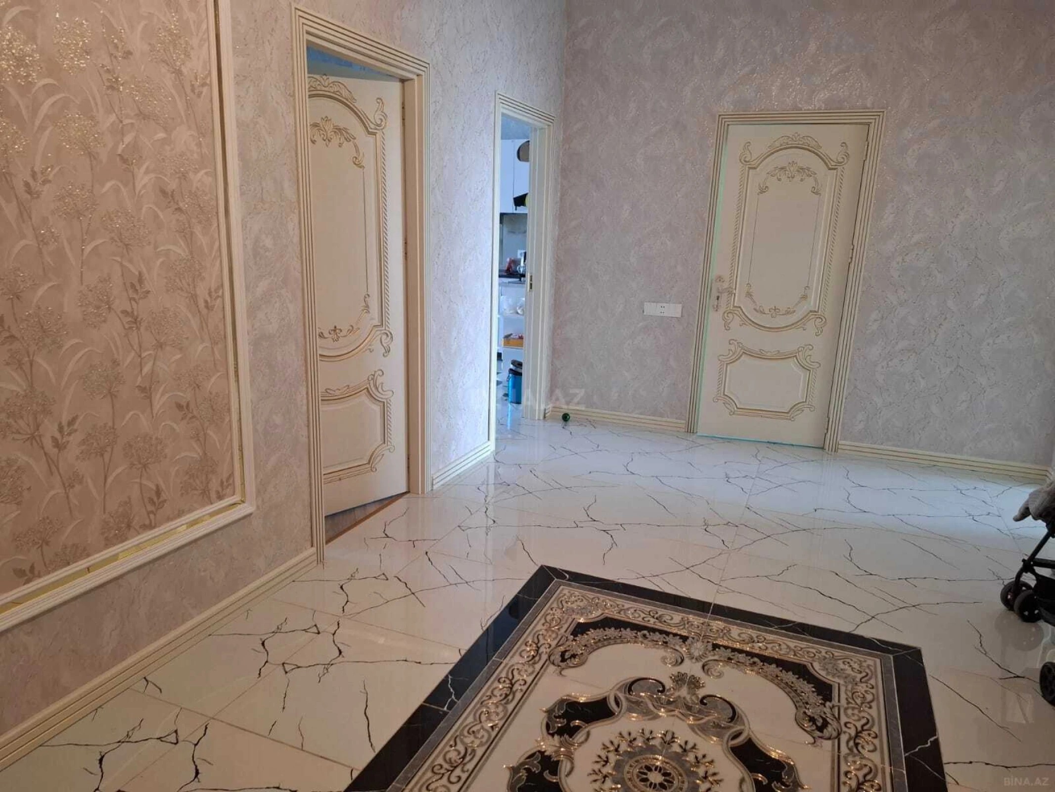 Kirayə verilir 3 otaqlı mənzil 125 m²