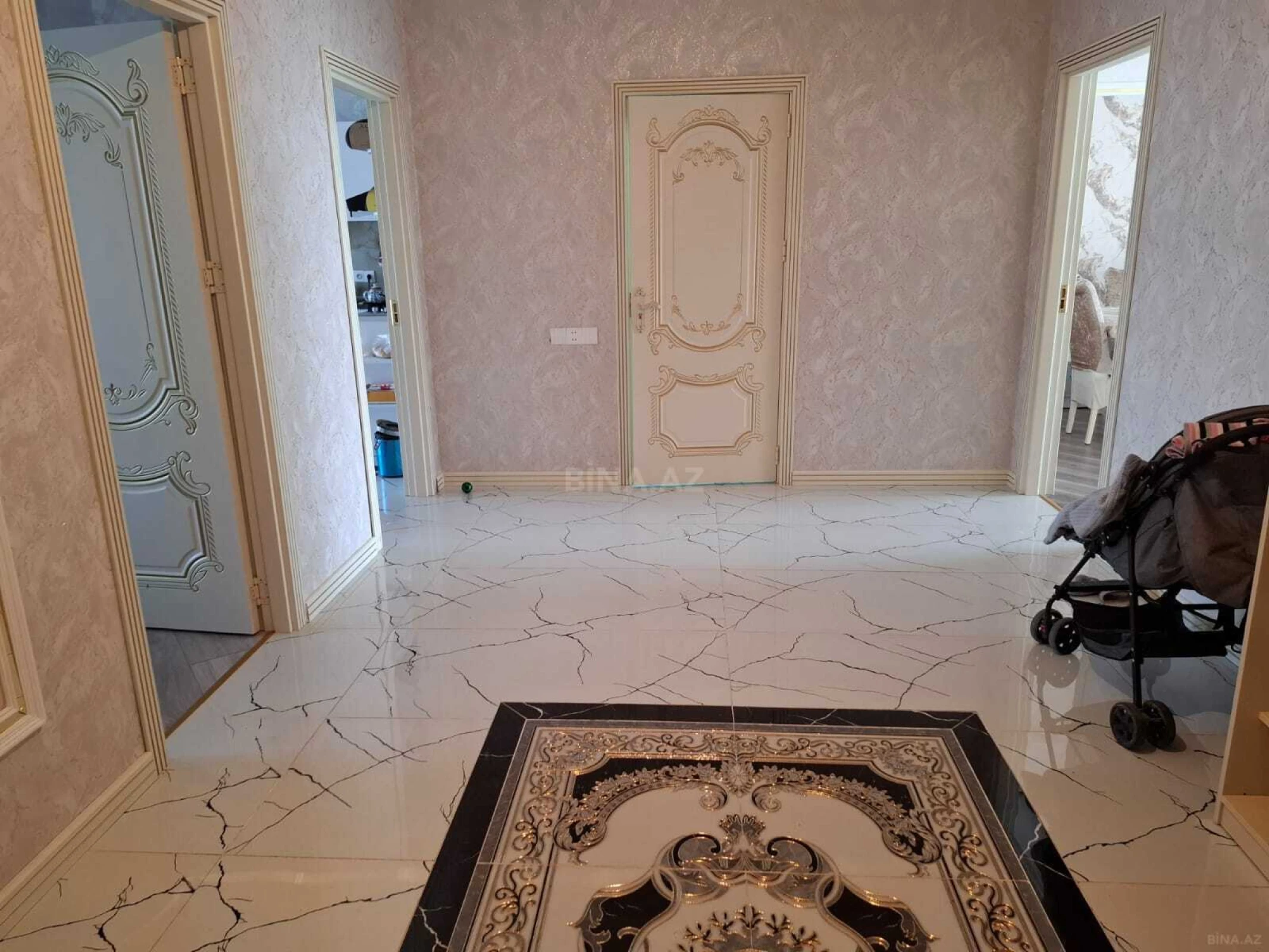 Kirayə verilir 3 otaqlı mənzil 125 m²