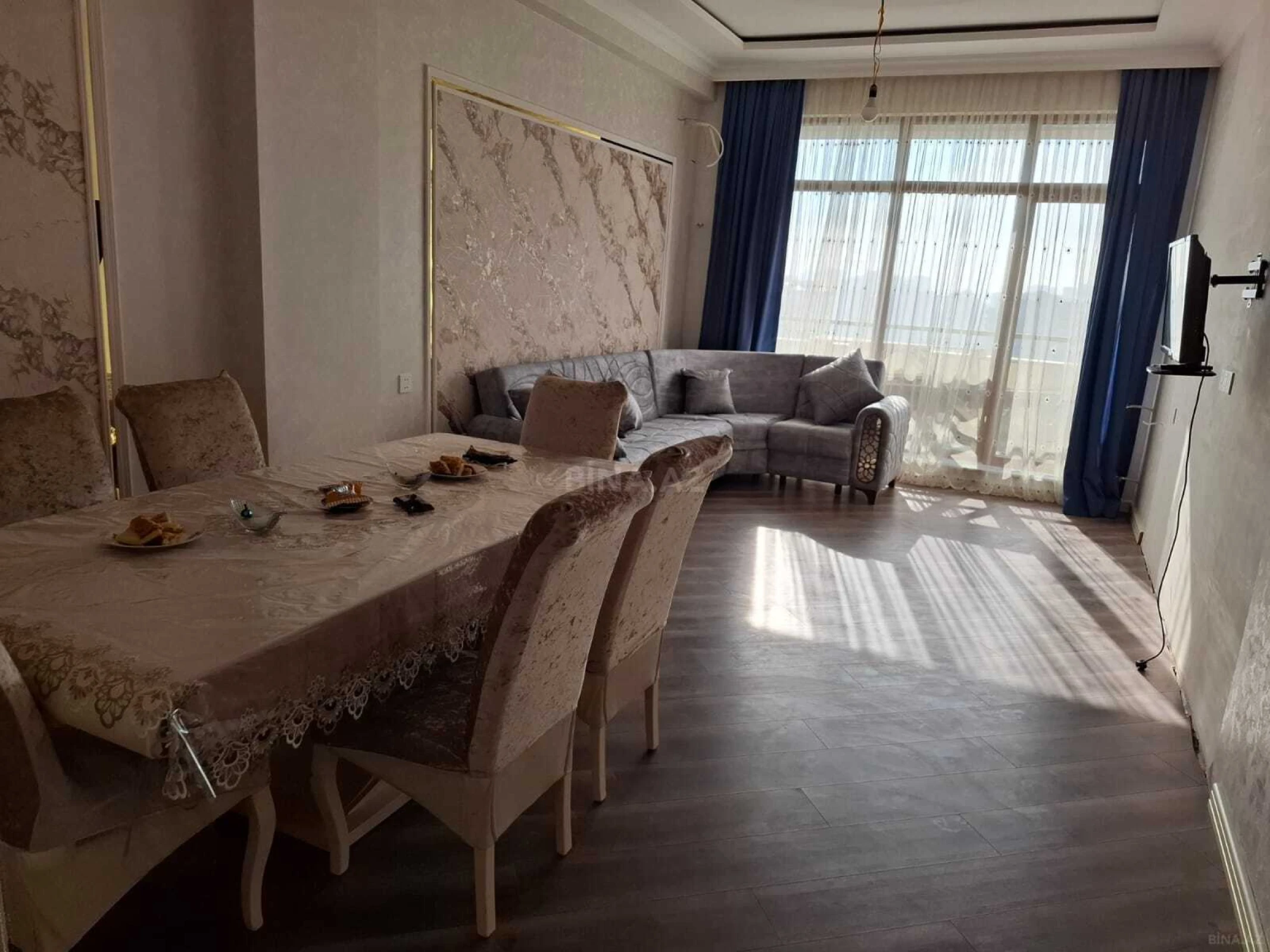 Kirayə verilir 3 otaqlı mənzil 125 m²