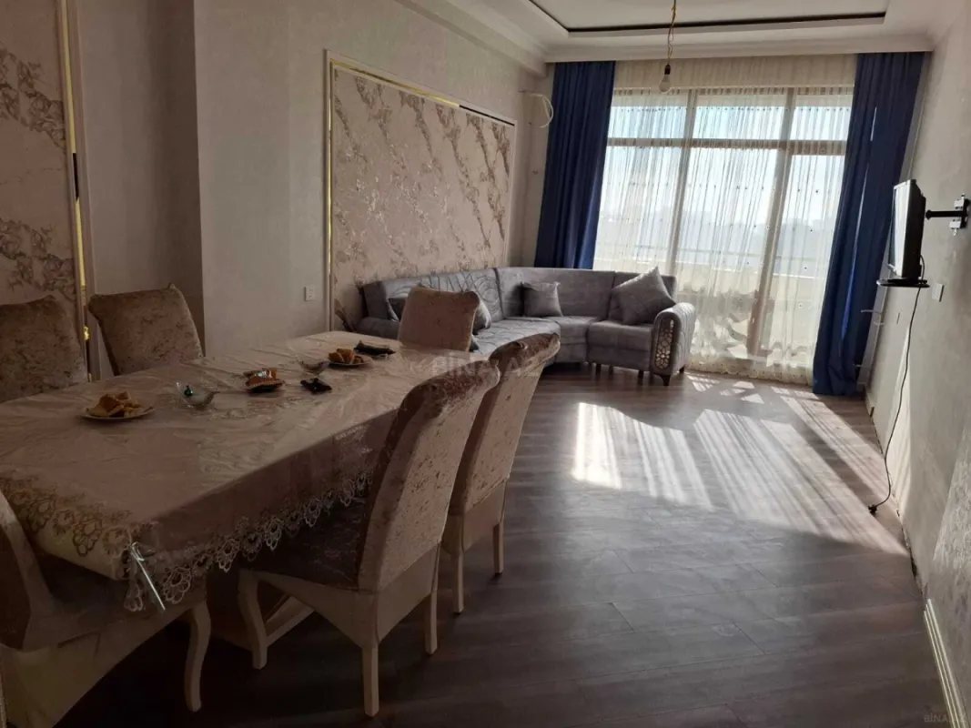 Kirayə verilir 3 otaqlı mənzil 125 m²