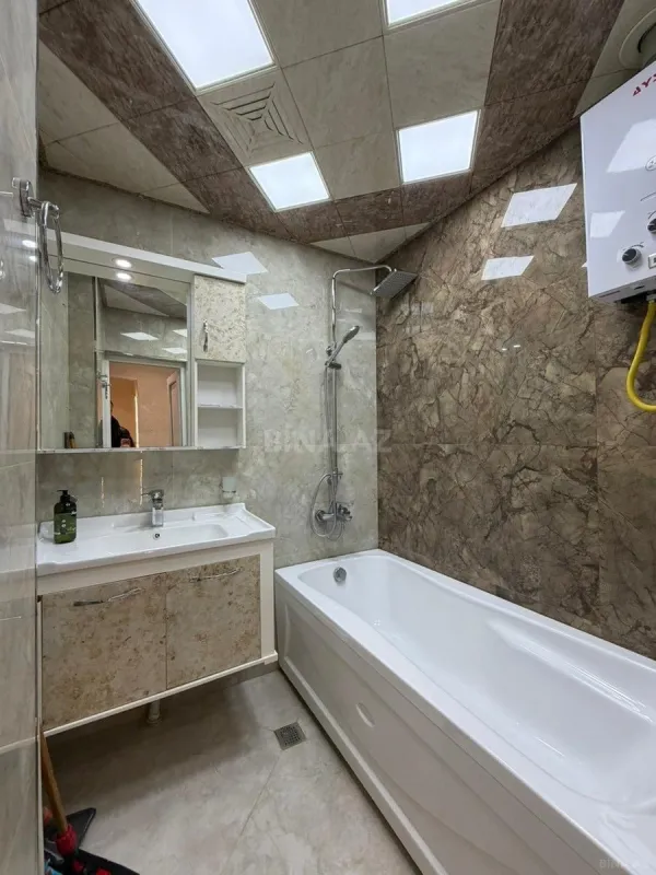 Satılır 2 otaqlı mənzil 65 m²