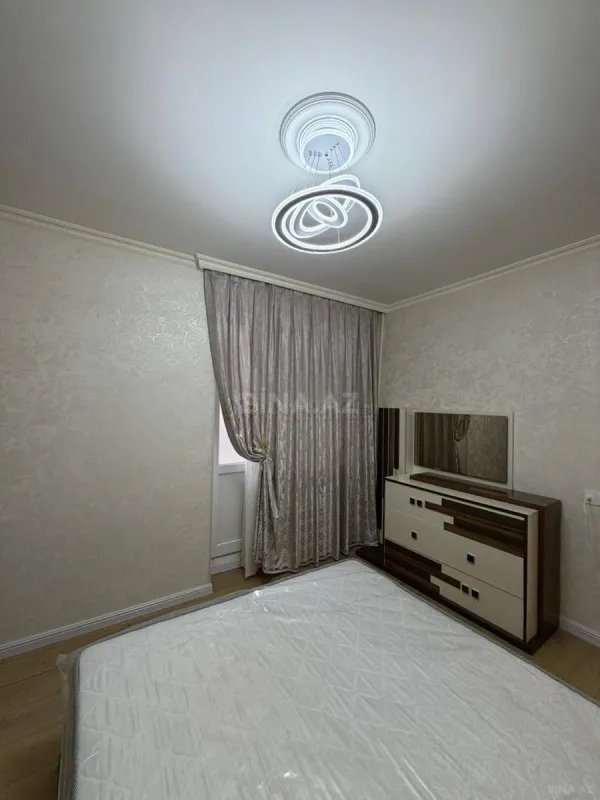 Satılır 2 otaqlı mənzil 65 m²