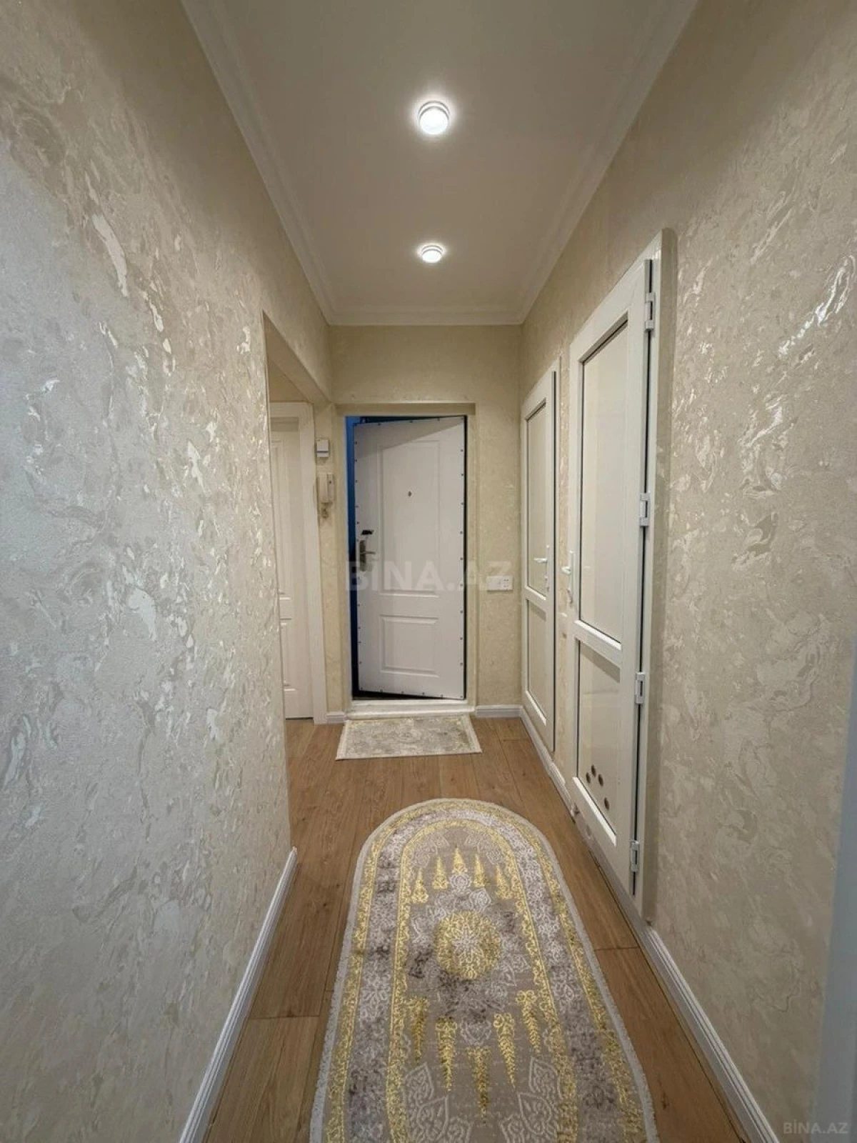 Satılır 2 otaqlı mənzil 65 m²