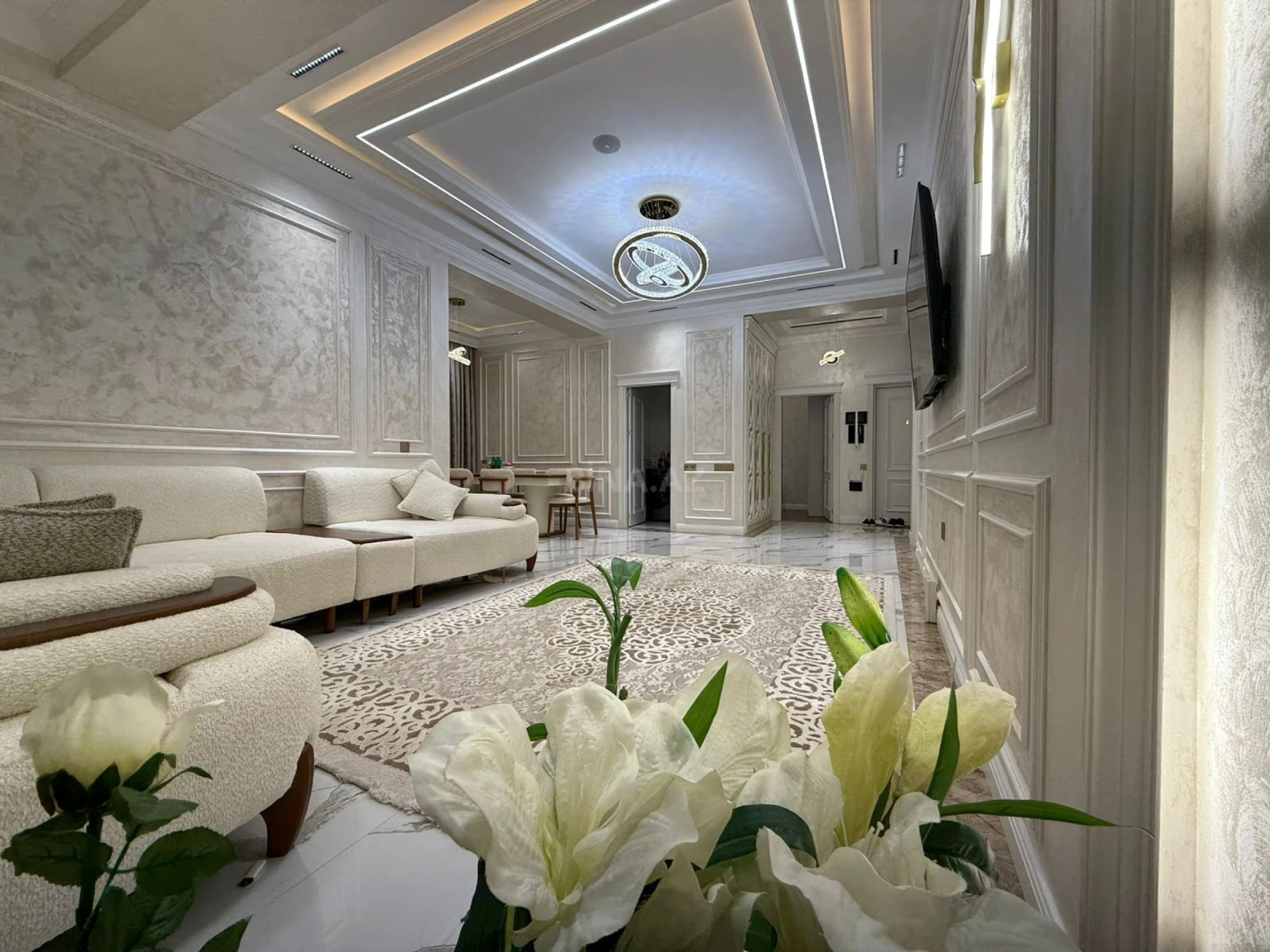 Satılır 3 otaqlı mənzil 160 m²