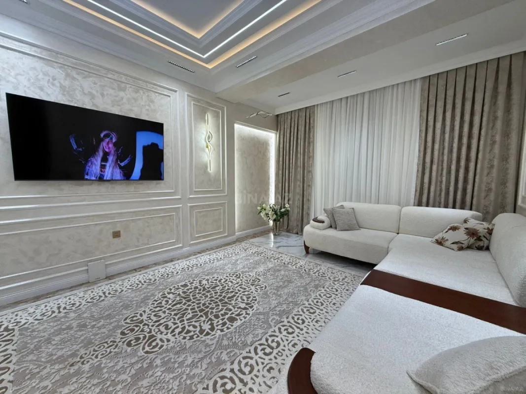 Satılır 3 otaqlı mənzil 160 m²