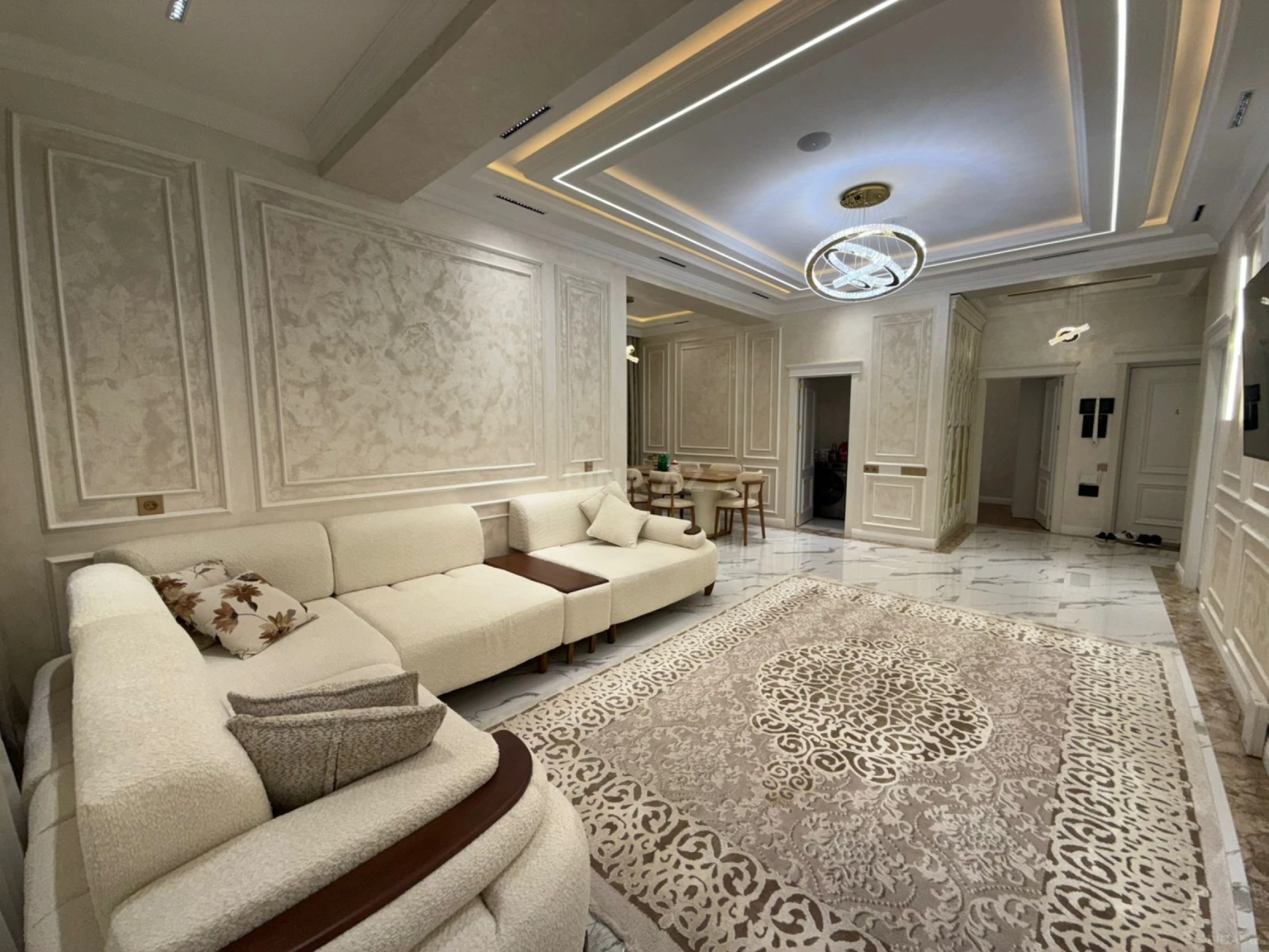 Satılır 3 otaqlı mənzil 160 m²