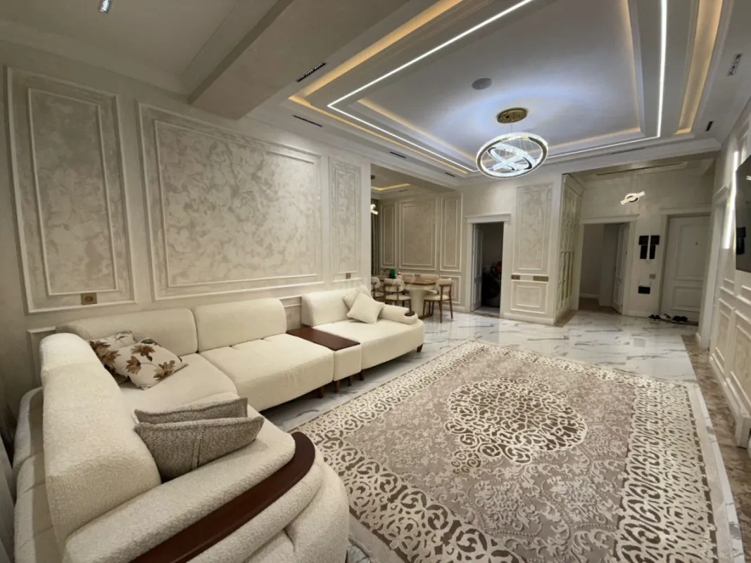 Satılır 3 otaqlı mənzil 160 m²