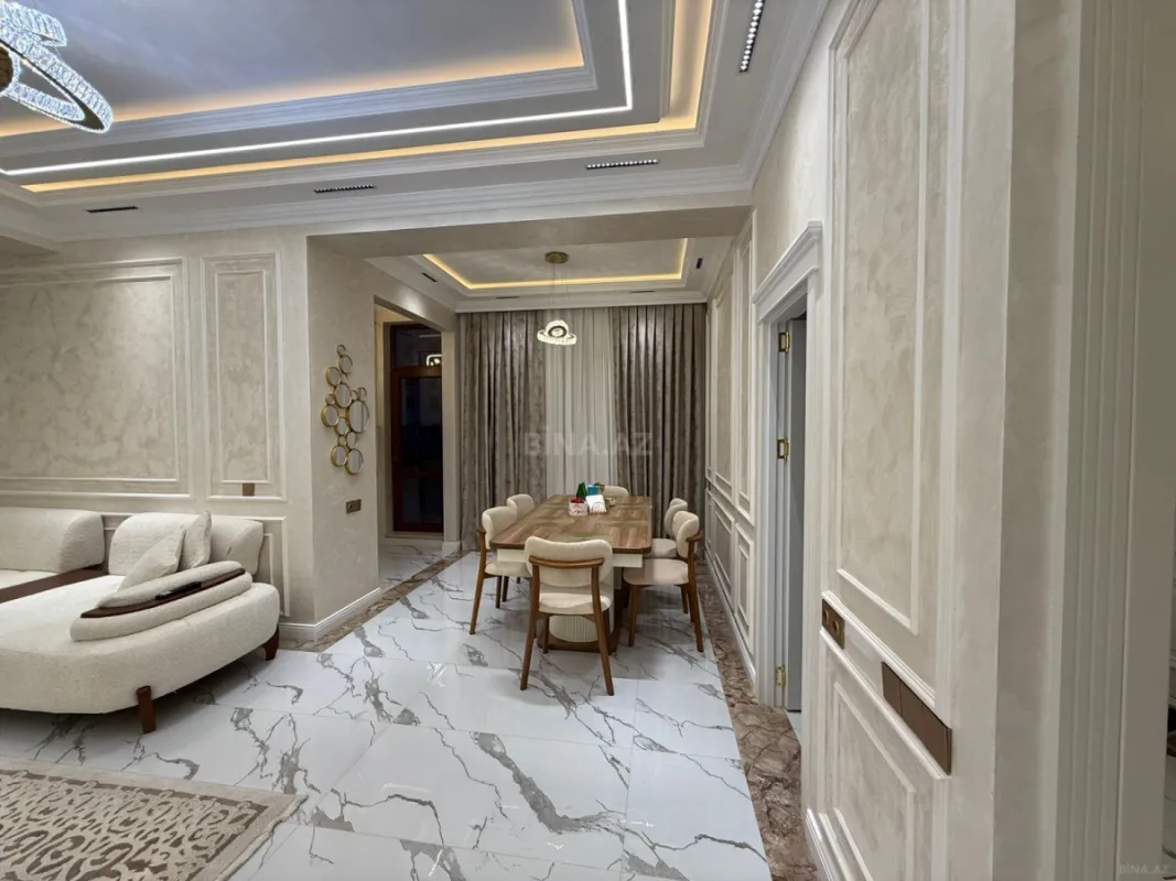 Satılır 3 otaqlı mənzil 160 m²