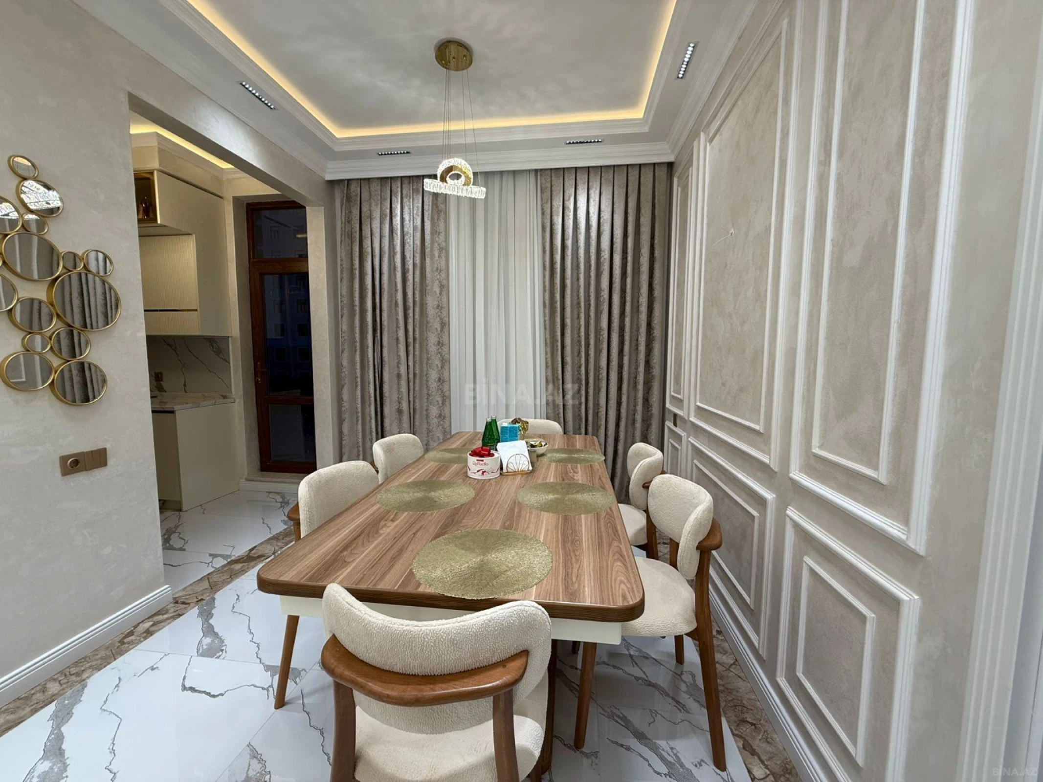Satılır 3 otaqlı mənzil 160 m²