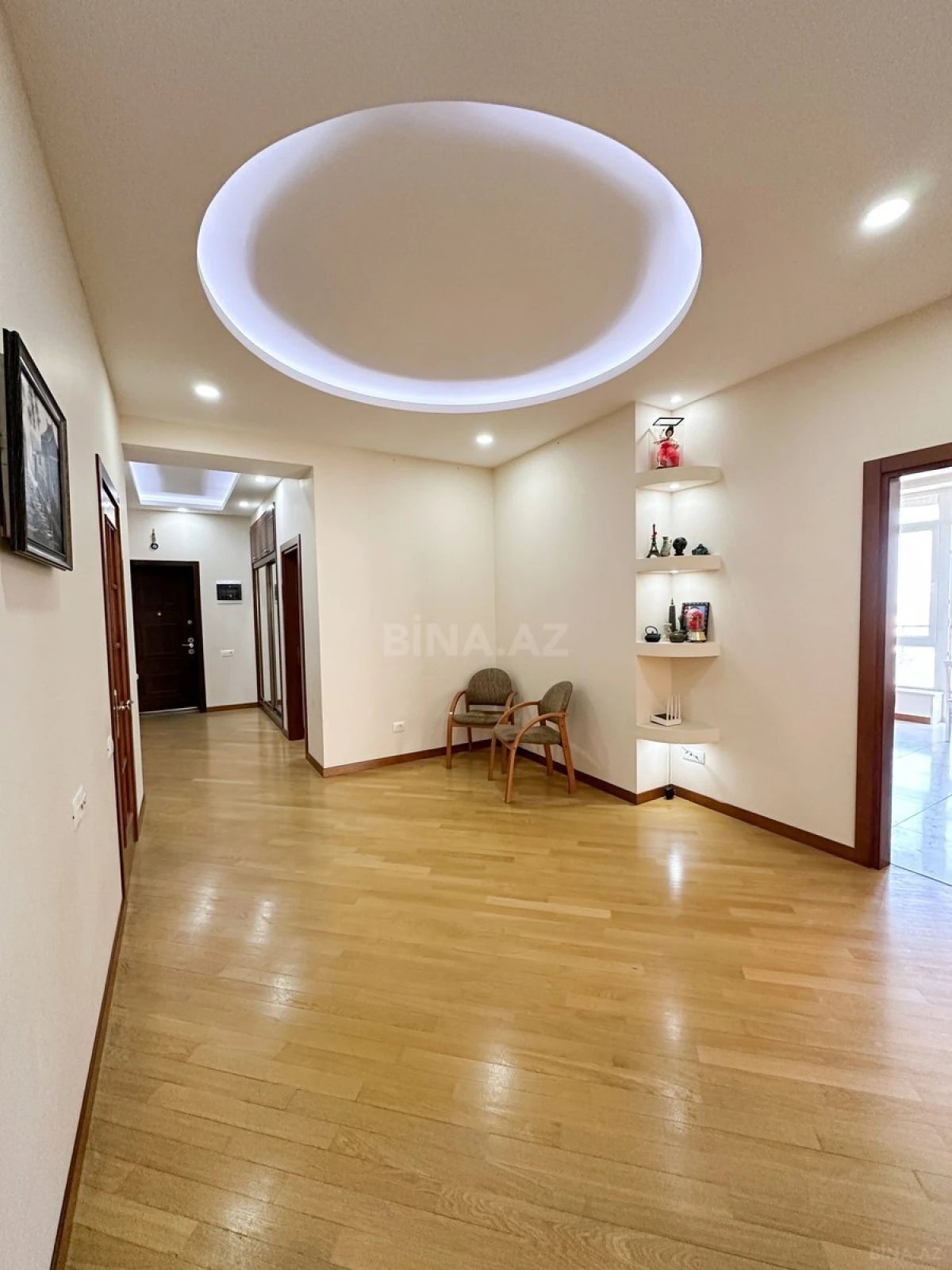 Satılır 3 otaqlı mənzil 155 m²