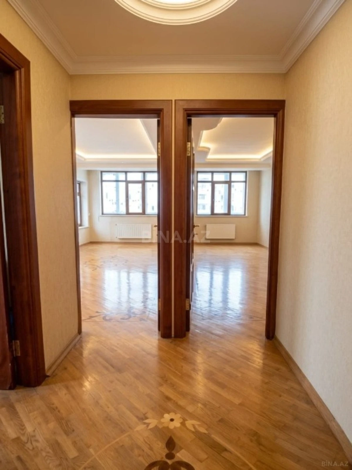 Satılır 2 otaqlı mənzil 76 m²