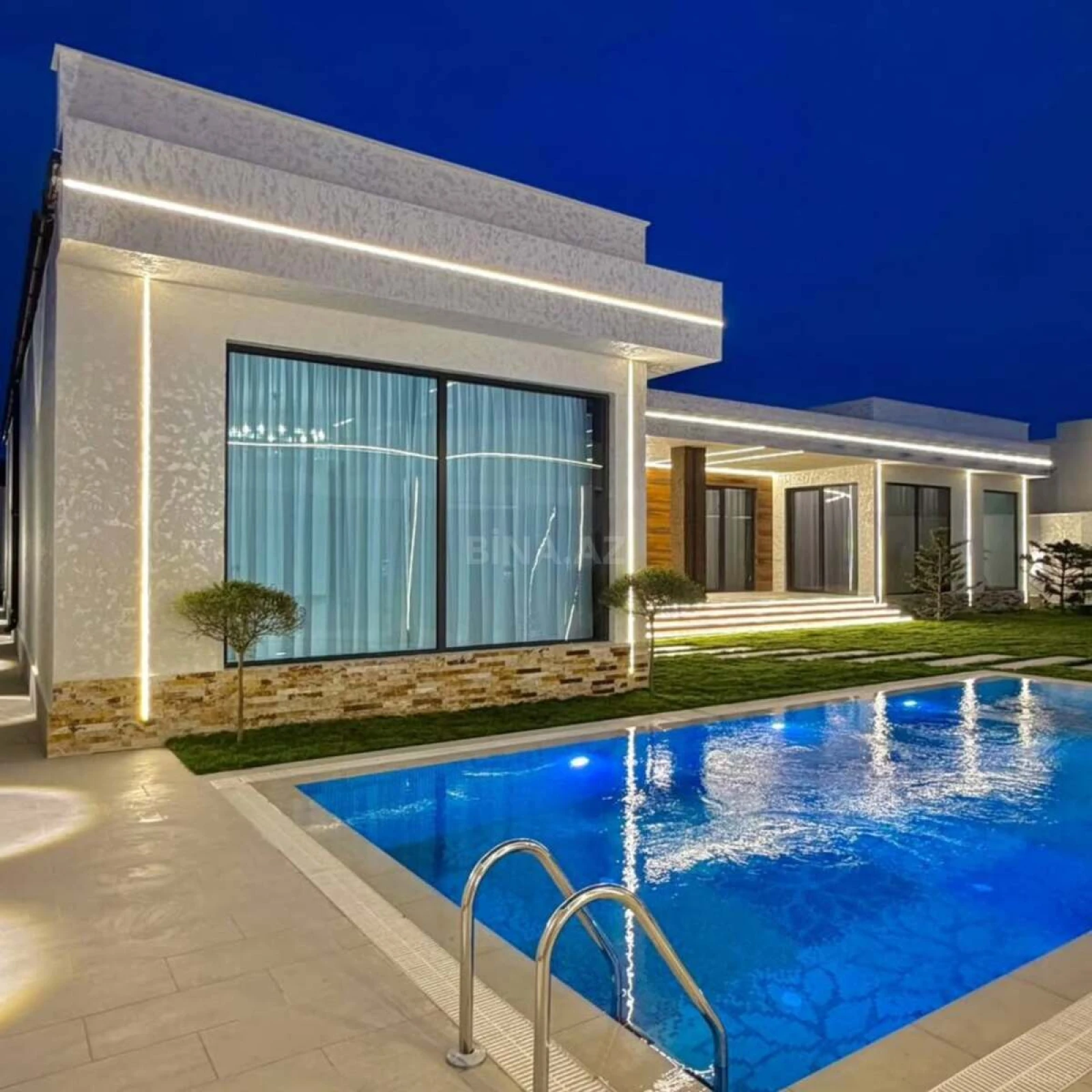 Satılır 5 otaqlı həyət evi 250 m²