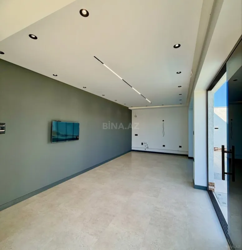 Satılır 5 otaqlı həyət evi 250 m²