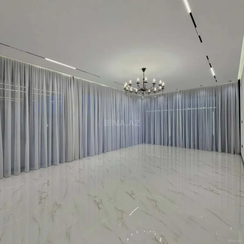 Satılır 5 otaqlı həyət evi 250 m²