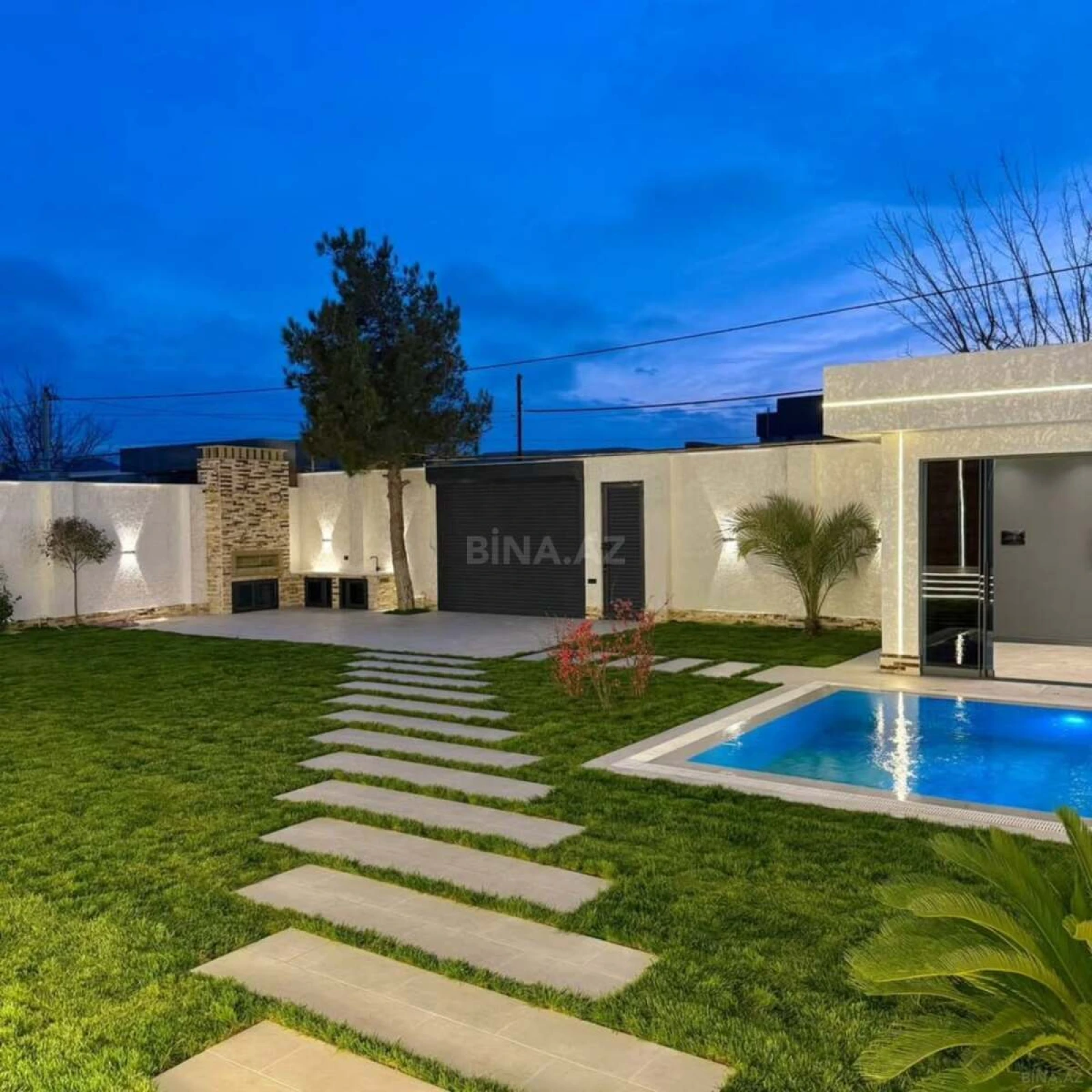 Satılır 5 otaqlı həyət evi 250 m²