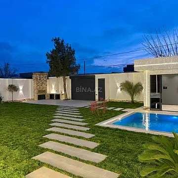 Satılır 5 otaqlı həyət evi 250 m²