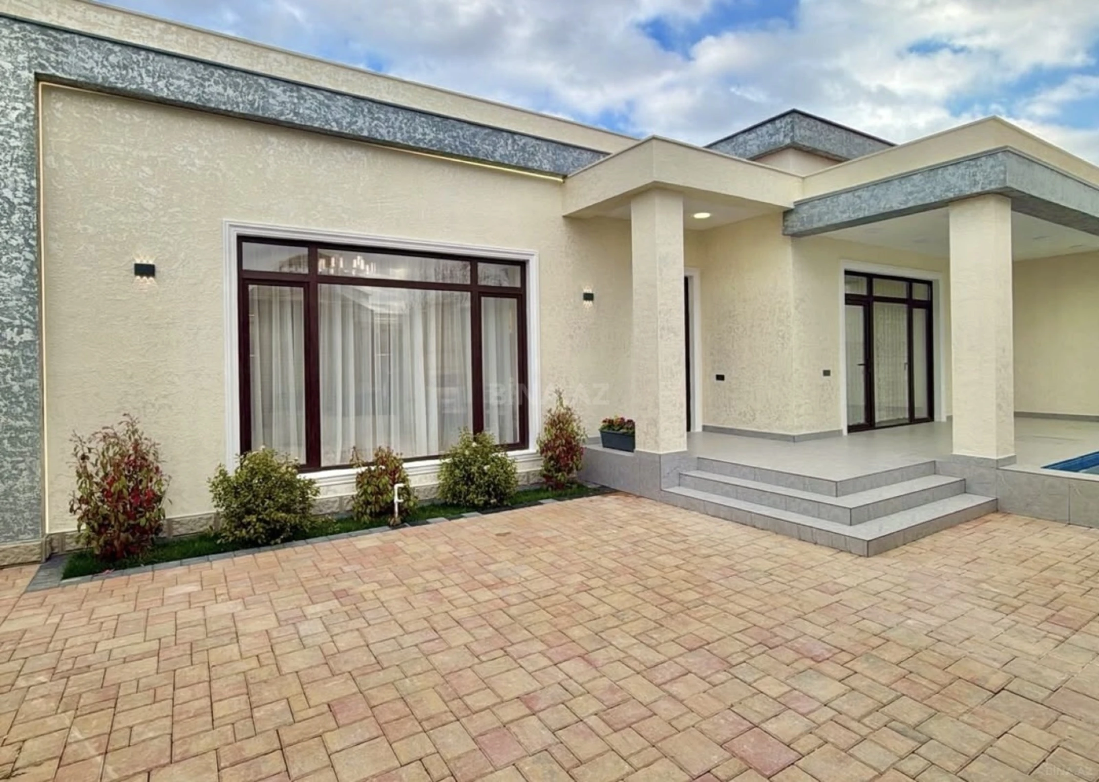 Satılır 4 otaqlı həyət evi 150 m²