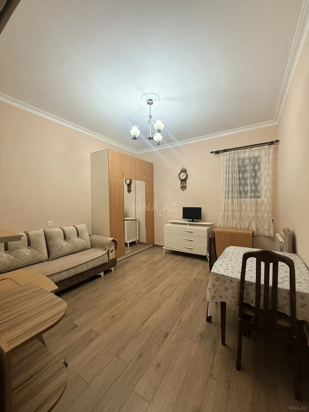 Kirayə verilir 1 otaqlı mənzil 40 m²