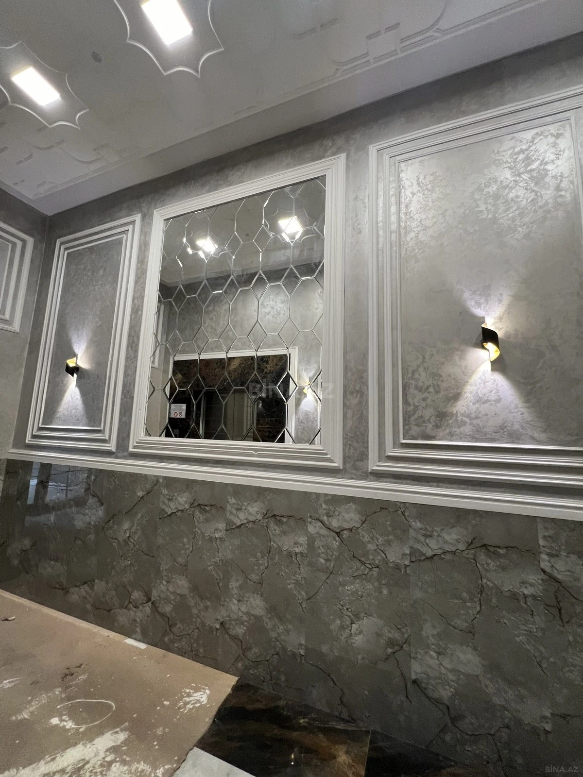 Satılır 4 otaqlı mənzil 185 m²