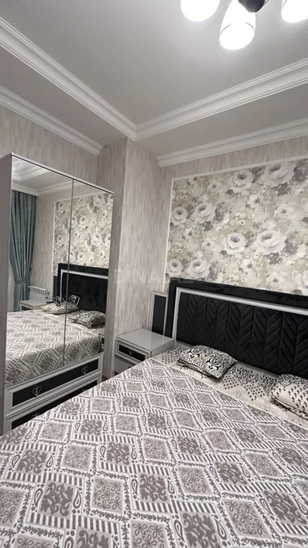 Kirayə verilir 2 otaqlı mənzil 70 m²