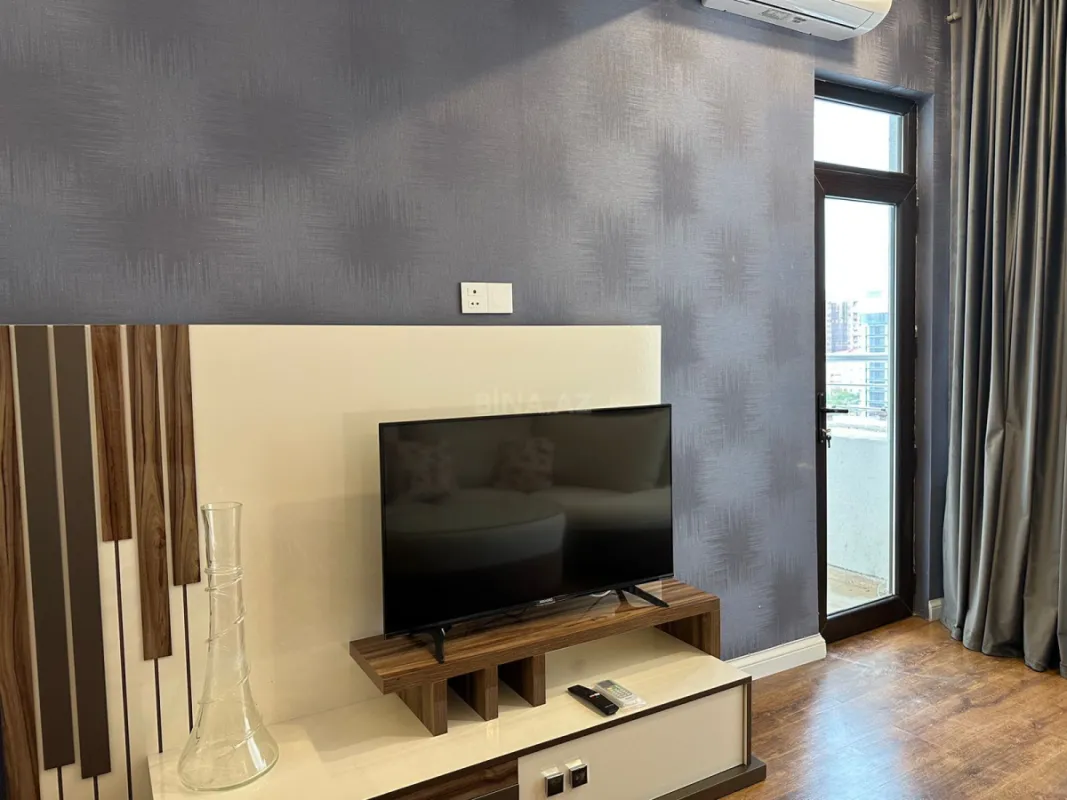 Kirayə verilir 2 otaqlı mənzil 67 m²