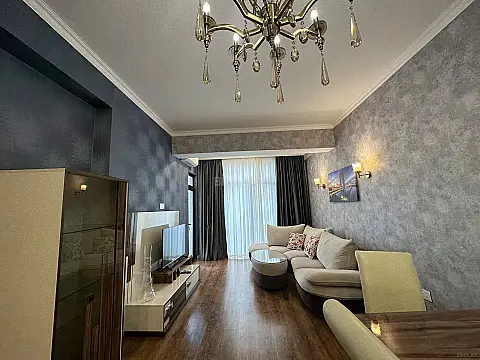Kirayə verilir 2 otaqlı mənzil 67 m²