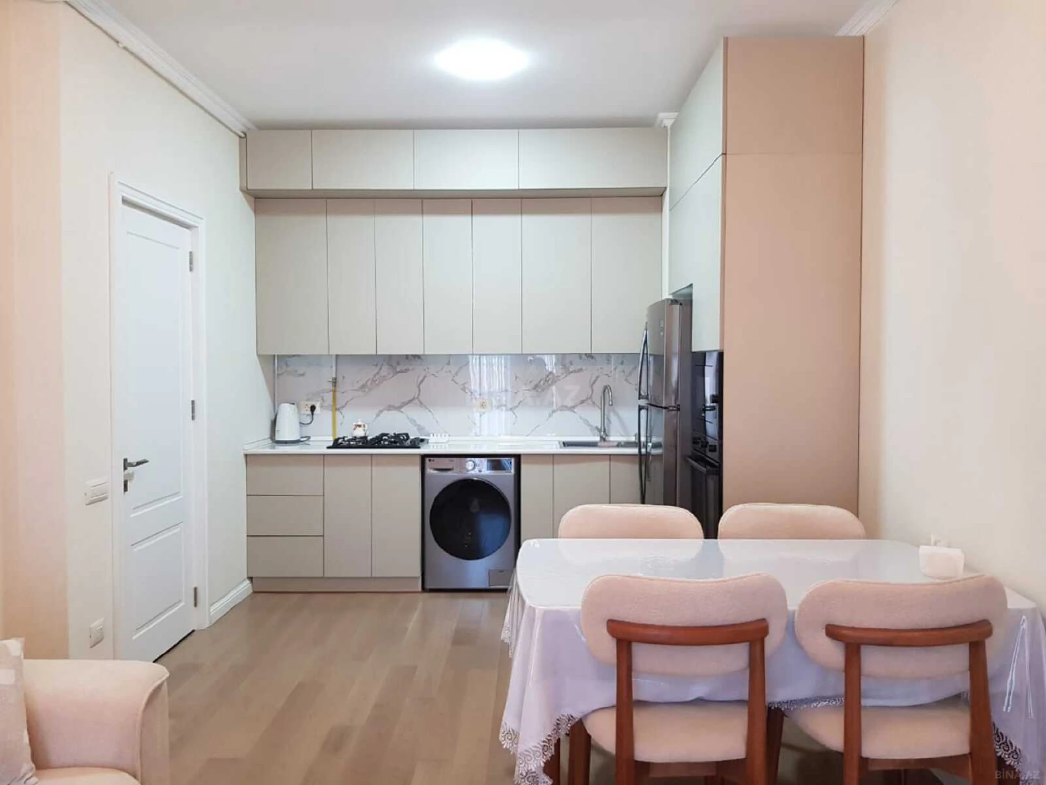 Kirayə verilir 2 otaqlı mənzil 58 m²