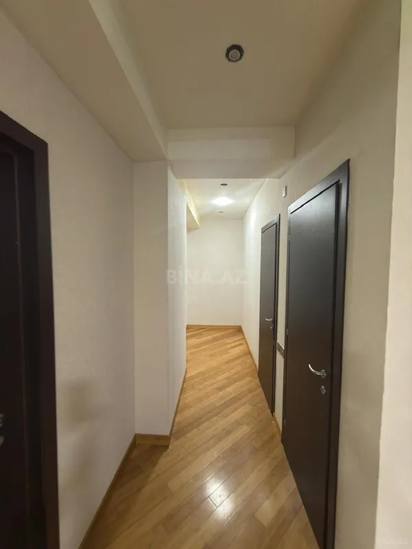 Satılır 4 otaqlı mənzil 165 m²