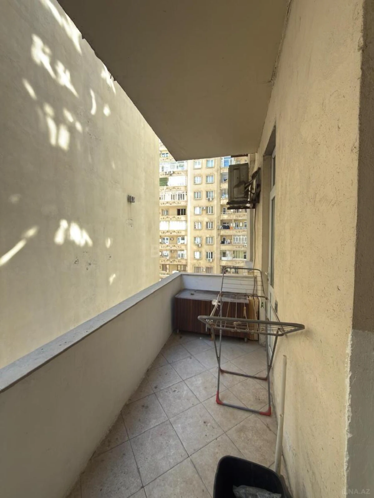 Satılır 4 otaqlı mənzil 165 m²