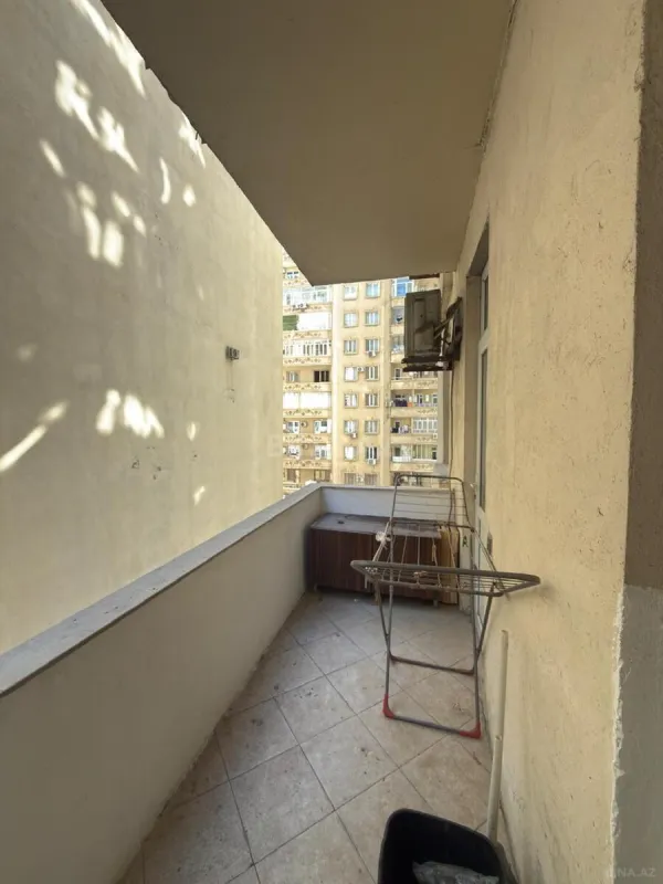 Satılır 4 otaqlı mənzil 165 m²