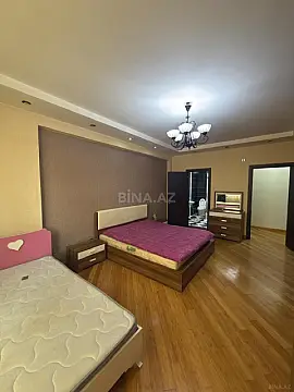 Satılır 4 otaqlı mənzil 165 m²