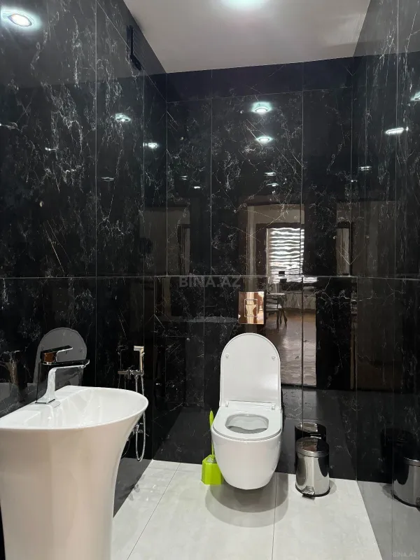 Kirayə verilir 3 otaqlı mənzil 200 m²