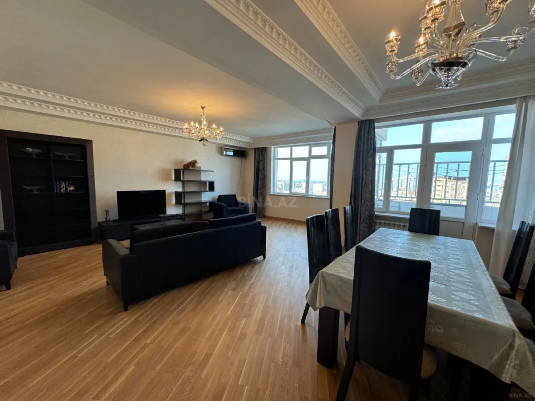 Kirayə verilir 3 otaqlı mənzil 200 m²