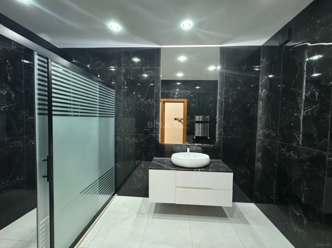 Kirayə verilir 3 otaqlı mənzil 200 m²