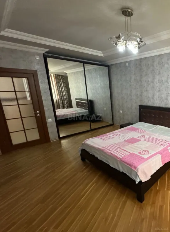 Kirayə verilir 3 otaqlı mənzil 200 m²