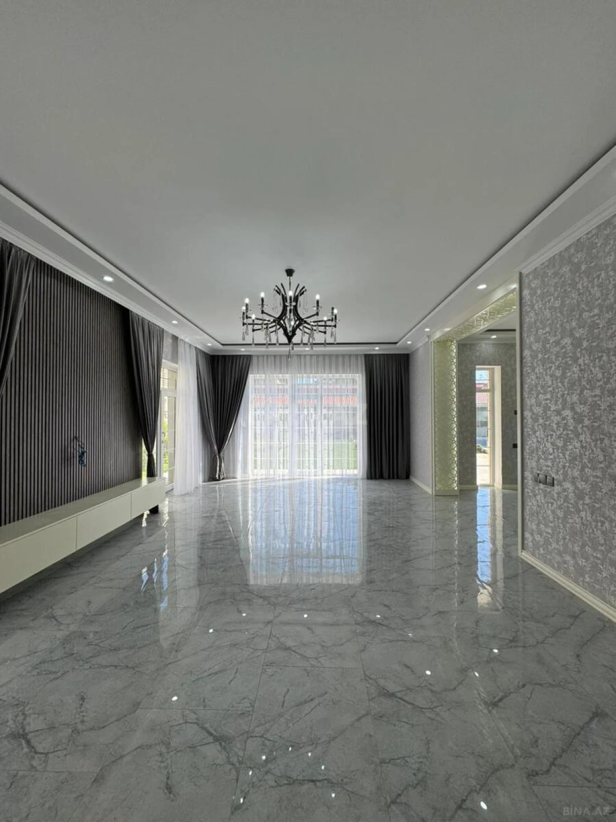 Satılır 6 otaqlı həyət evi 300 m²
