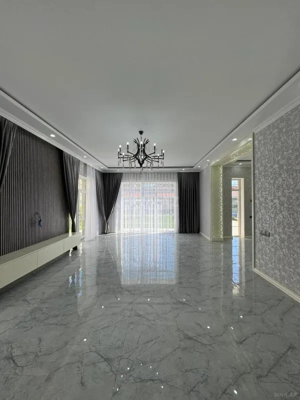 Satılır 6 otaqlı həyət evi 300 m²