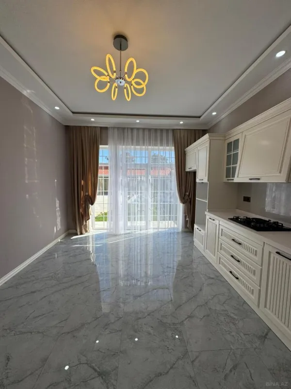 Satılır 6 otaqlı həyət evi 300 m²