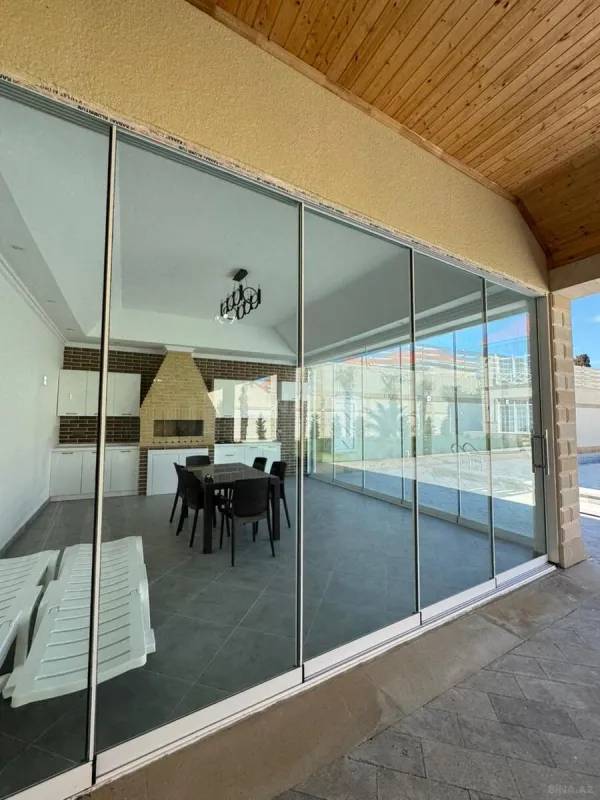 Satılır 6 otaqlı həyət evi 300 m²