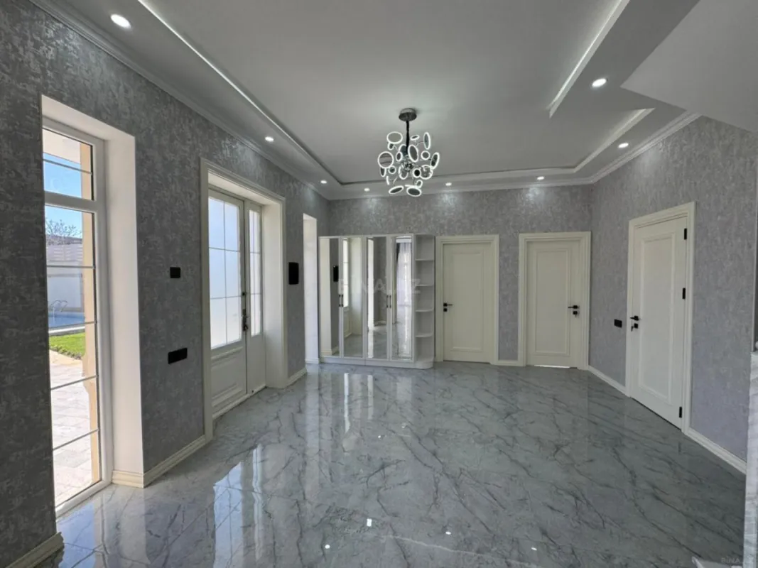 Satılır 6 otaqlı həyət evi 300 m²