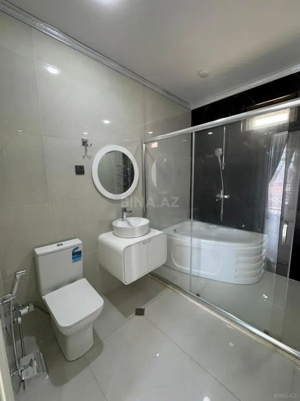 Satılır 6 otaqlı həyət evi 300 m²