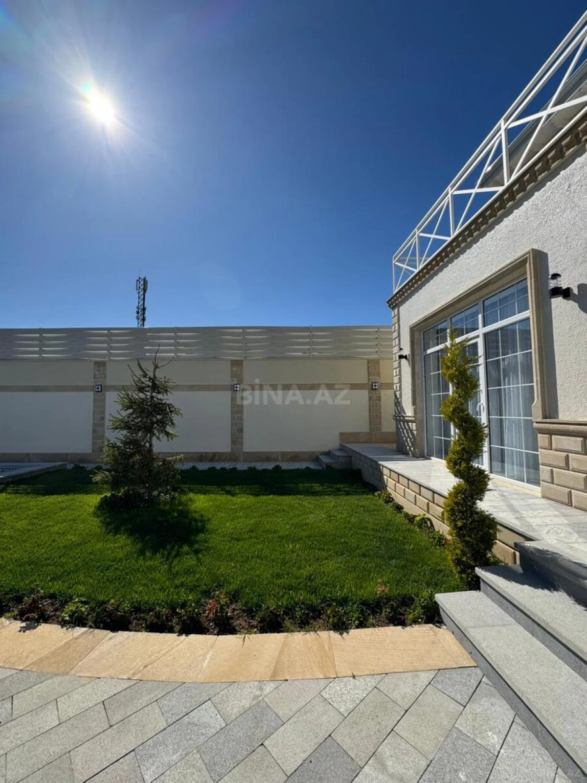 Satılır 6 otaqlı həyət evi 300 m²