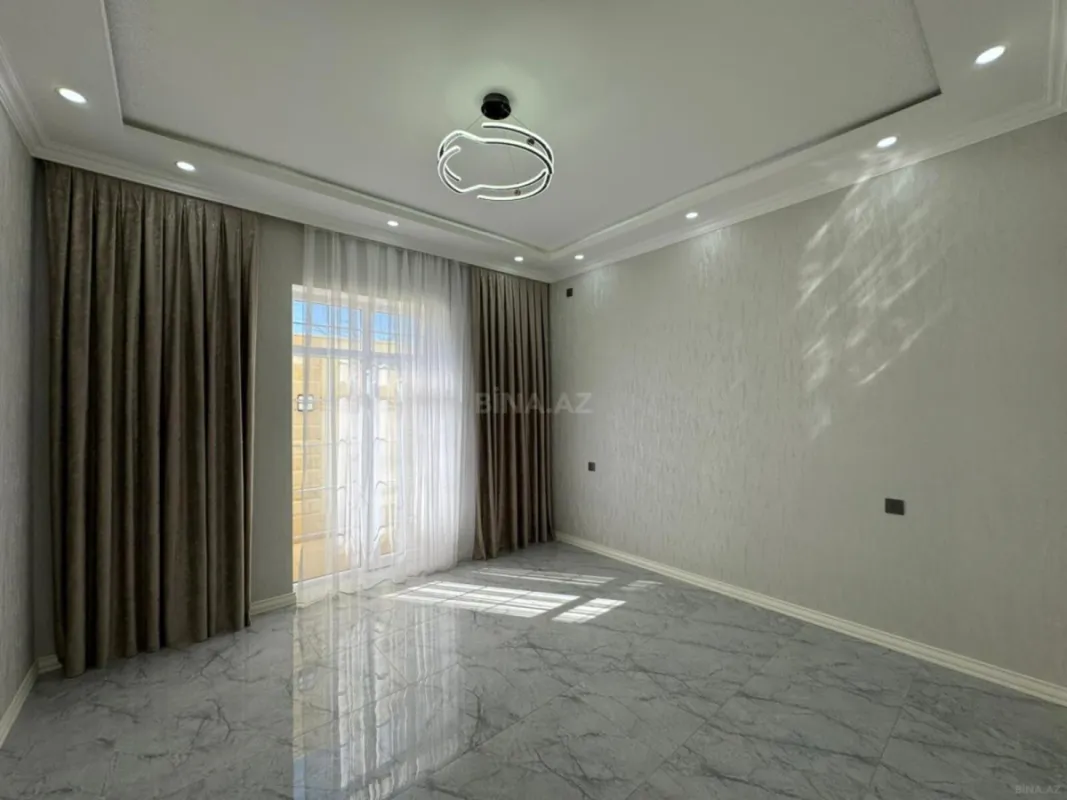 Satılır 6 otaqlı həyət evi 300 m²