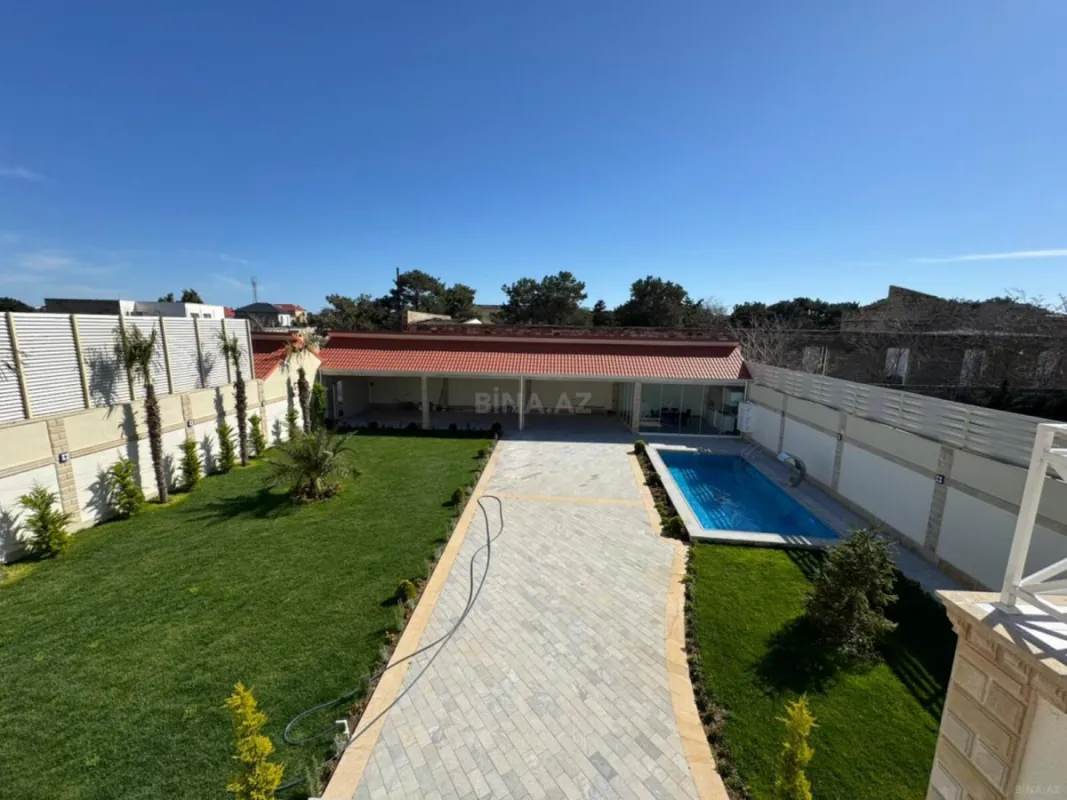 Satılır 6 otaqlı həyət evi 300 m²