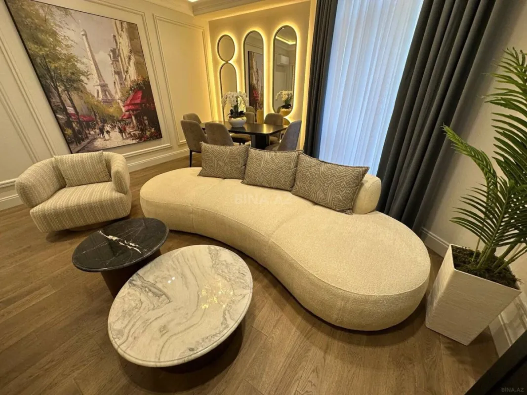 Satılır 3 otaqlı mənzil 124 m²